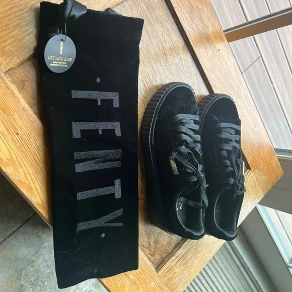 Puma X Fenty Rihanna Creeper Black on Black Velvet  (Never Worn) - Picture 2 of 14